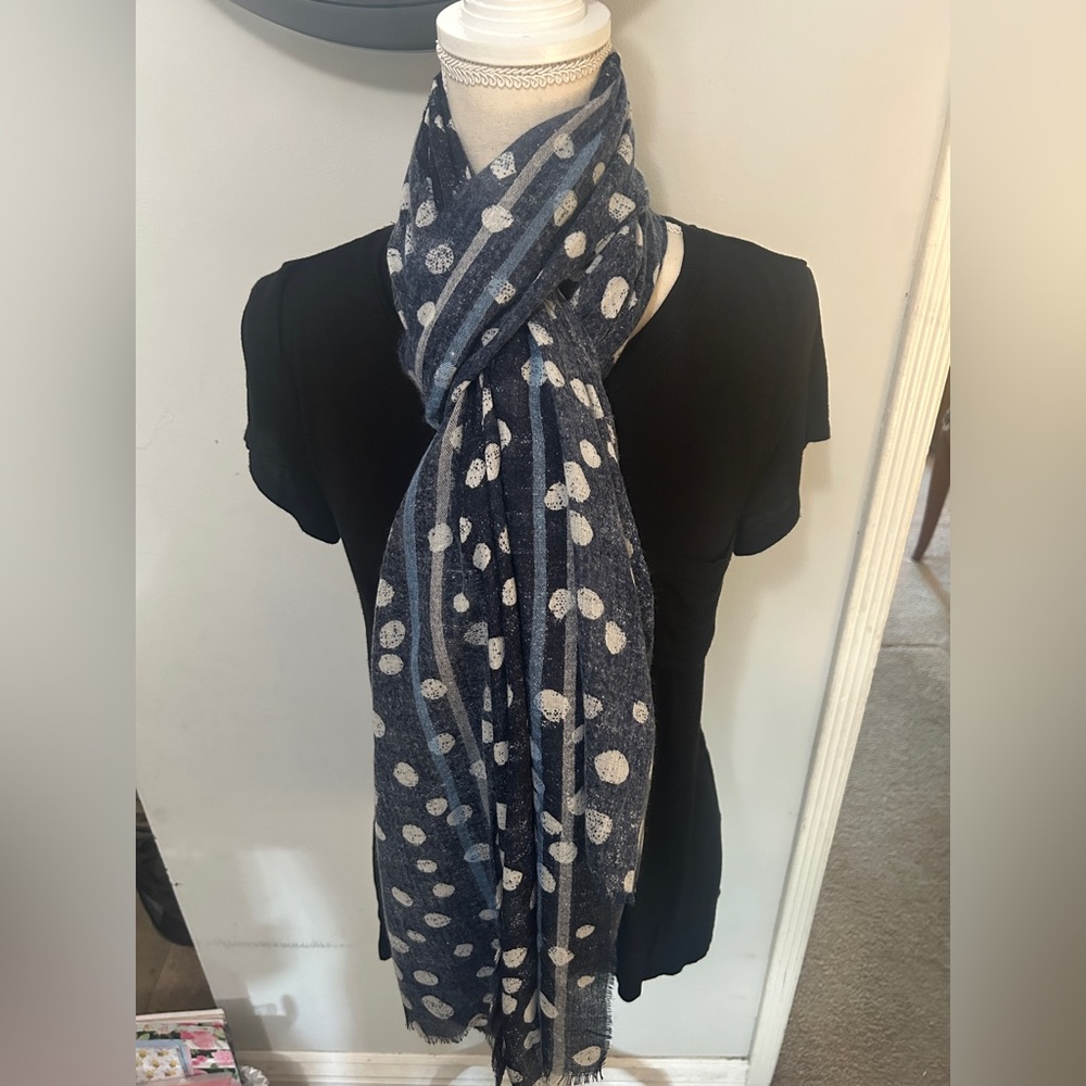Gap Polka Dot Scarf in Navy and White
